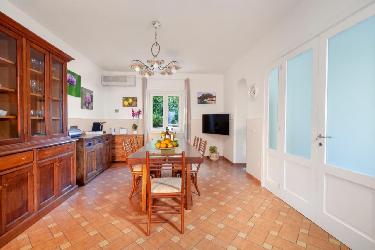 Casa Sorrento, Immerso Nel Verde A Pochi Passi Dal Centro 외부 사진