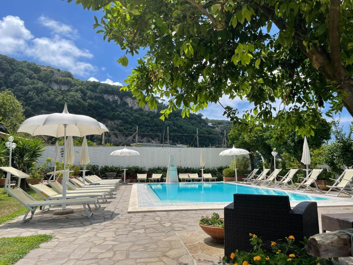 Casa Sorrento, Immerso Nel Verde A Pochi Passi Dal Centro 외부 사진
