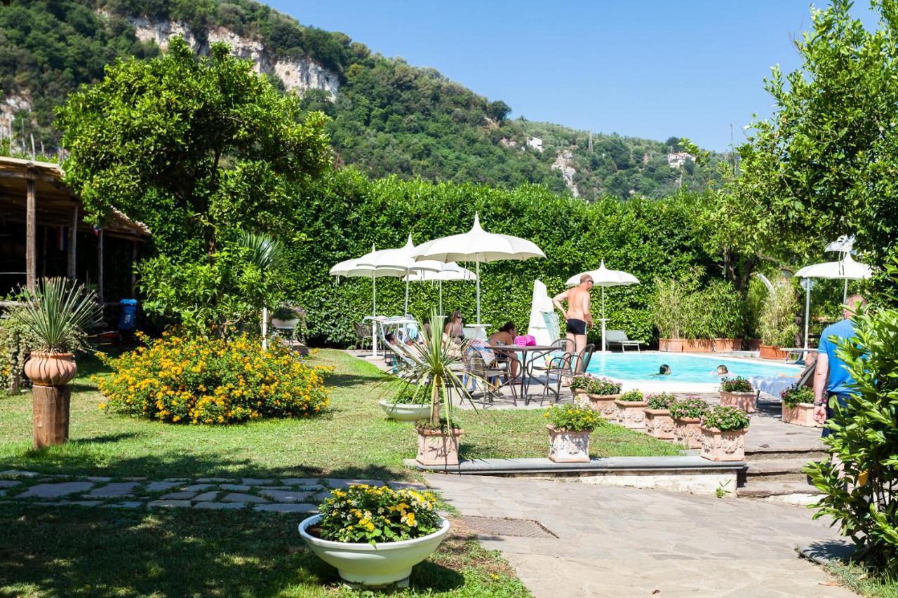 Casa Sorrento, Immerso Nel Verde A Pochi Passi Dal Centro 외부 사진