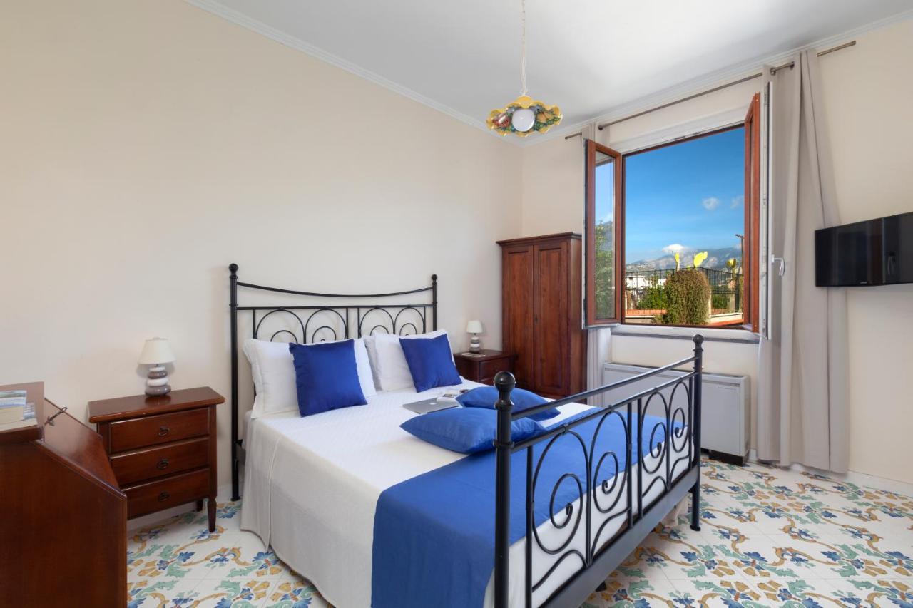 Casa Sorrento, Immerso Nel Verde A Pochi Passi Dal Centro 외부 사진